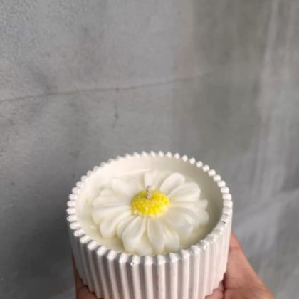 Ribbed Jar Candle with Flower Top